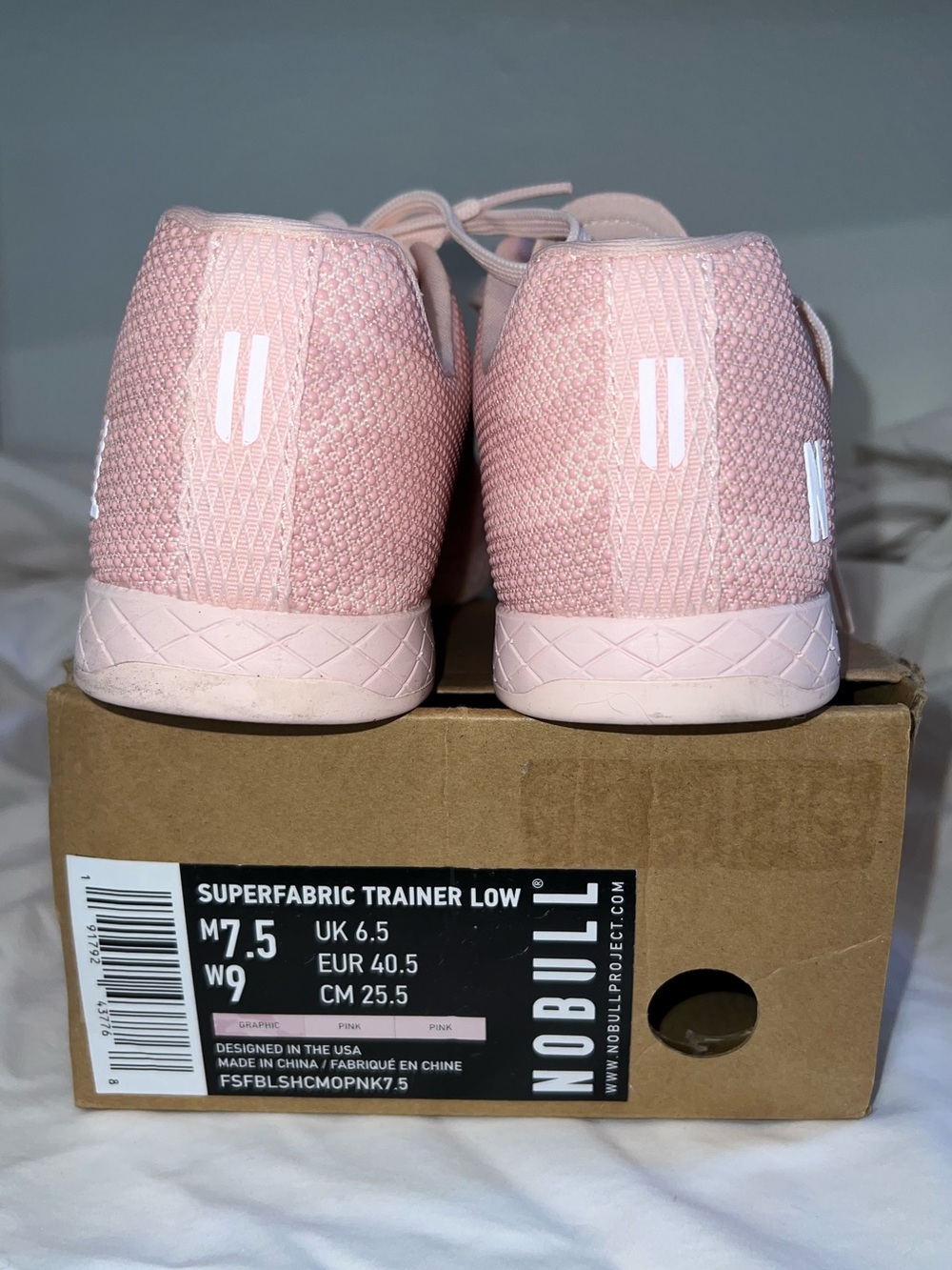 Women’s NOBull Superfabric Trainer Low size 9 : LIke new without tags
